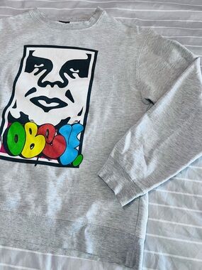 Obey x COPE 2  “throwie”graffiti bubble letters heather gray crew neck 💯🤘